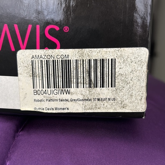 Ruthie Davis women’s robotic platform sandal. NEW - Picture 5 of 5